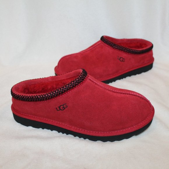 NIB UGG YOUTH 4 5 WOMENS 5.5-6 6.5-7 SUEDE SHEARLING LINED SLIPPERS RED BLACK - Picture 2 of 7